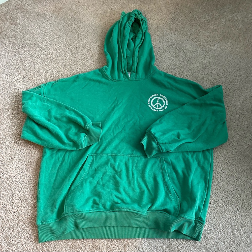 H&M OVERSIZED FIT GRAPHIC HOODIE